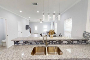 2 bedroom w/ upstairs balcony attached to Master